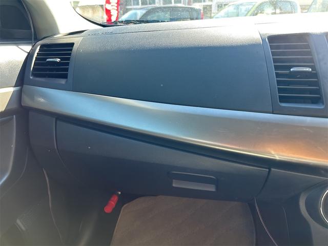 当店のお車をご覧いただきましてありがとうございます。お車についてのご質問やお見積りのご依頼、ご購入にあたってのご相談などお気軽にお問い合わせ下さい!