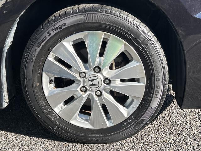 ステップワゴンスパーダ Ｚ　ＨＤＤナビエディション　ＥＴＣ　バックカメラ　ナビ　ＴＶ　両側電動スライドドア　ＨＩＤ　スマートキー　アイドリングストップ　電動格納ミラー　後席モニター　３列シート　ＣＶＴ　アルミホイール　ＵＳＢ　Ｂｌｕｅｔｏｏｔｈ（20枚目）