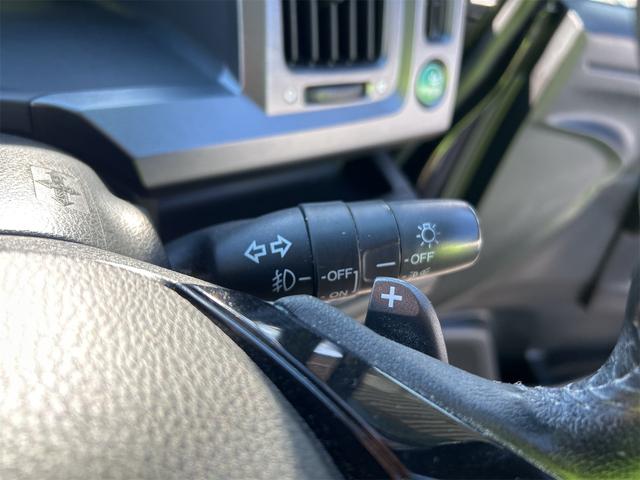 ステップワゴンスパーダ Ｚ　ＨＤＤナビエディション　ＥＴＣ　バックカメラ　ナビ　ＴＶ　両側電動スライドドア　ＨＩＤ　スマートキー　アイドリングストップ　電動格納ミラー　後席モニター　３列シート　ＣＶＴ　アルミホイール　ＵＳＢ　Ｂｌｕｅｔｏｏｔｈ（44枚目）