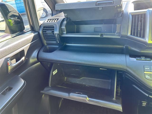 ステップワゴンスパーダ Ｚ　ＨＤＤナビエディション　ＥＴＣ　バックカメラ　ナビ　ＴＶ　両側電動スライドドア　ＨＩＤ　スマートキー　アイドリングストップ　電動格納ミラー　後席モニター　３列シート　ＣＶＴ　アルミホイール　ＵＳＢ　Ｂｌｕｅｔｏｏｔｈ（48枚目）