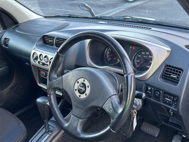 テリオスキッド カスタム　メモリアルエディション　ＥＴＣ　キーレスエントリー　電動格納ミラー　ＡＴ　ＣＤ　アルミホイール　衝突安全ボディ　エアコン　パワーステアリング　パワーウィンドウ（12枚目）