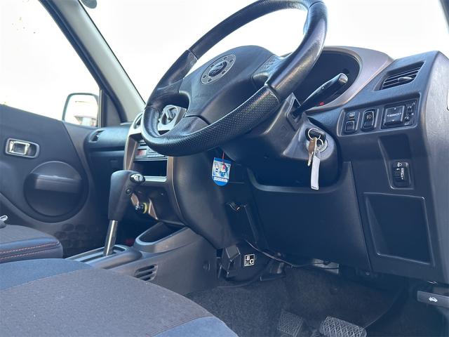 テリオスキッド カスタム　メモリアルエディション　ＥＴＣ　キーレスエントリー　電動格納ミラー　ＡＴ　ＣＤ　アルミホイール　衝突安全ボディ　エアコン　パワーステアリング　パワーウィンドウ（37枚目）