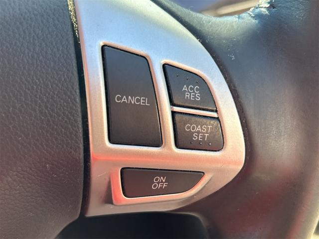 ギャランフォルティス スーパーエクシード　オートクルーズコントロール　アルミホイール　オートライト　ＣＶＴ　スマートキー　電動格納ミラー　盗難防止システム　ハーフレザーシート　ＣＤ　衝突安全ボディ　ＡＢＳ　エアコン　パワーステアリング（10枚目）