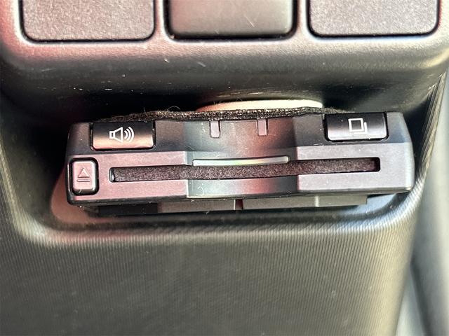 アクア Ｇ　ＥＴＣ　バックカメラ　ナビ　ＴＶ　オートライト　スマートキー　アイドリングストップ　電動格納ミラー　ＣＶＴ　衝突安全ボディ　ＡＢＳ　ＥＳＣ　ＣＤ　ＤＶＤ再生　Ｂｌｕｅｔｏｏｔｈ　エアコン（11枚目）