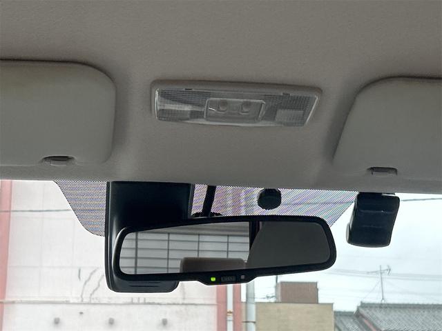 デイズ Ｘ　Ｖセレクション＋セーフティＩＩ　ドライブレコーダー　ＥＴＣ　全周囲カメラ　ナビ　ＴＶ　衝突被害軽減システム　スマートキー　アイドリングストップ　電動格納ミラー　ベンチシート　ＣＶＴ　盗難防止システム　ＡＢＳ　ＥＳＣ　ＣＤ　ＤＶＤ再生（31枚目）