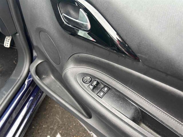 �E�B���h�E�X�C�b�`�܂��w�g�p�p�x�������^�]�ȑ��̃X�C�b�`�܂��B�ڗ������Ȃ��Y��ȏ�Ԃ�ۂ��Ă��܂��B�x