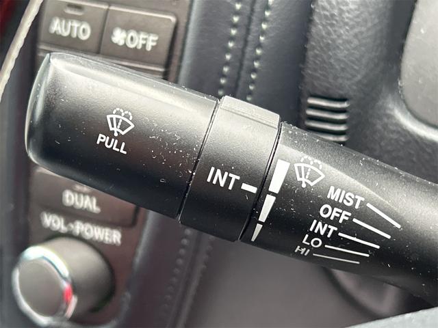 クラウン アスリート　プレミアムエディション　ＥＴＣ　クリアランスソナー　オートクルーズコントロール　バックカメラ　ナビ　ローダウン　アルミホイール　オートライト　ＨＩＤ　ＡＴ　スマートキー　電動格納ミラー　盗難防止システム　パワーシート　ＣＤ（10枚目）