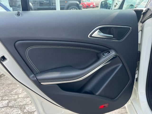 CLAクラス CLA180 ハーフレザーシート/バックモニター/18インチ/ETC/レーダーセーフティPKG/LEDヘッドライト/ETC/オートライト/Bluetooth/パドルシフト/キーレス/(27枚目)