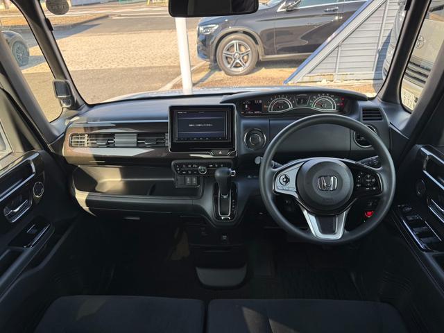 Ｎ－ＢＯＸカスタム Ｇ・Ｌホンダセンシング　左右パワースライドドア／スマートキー／ＥＴＣ／バックカメラ／プッシュスタート／Ｂｌｕｅｔｏｏｔｈオーディオ／ＬＥＤヘッドランプ／１４インチアルミホイール／ホンダセンシング／ＬＥＤフォグランプ（11枚目）