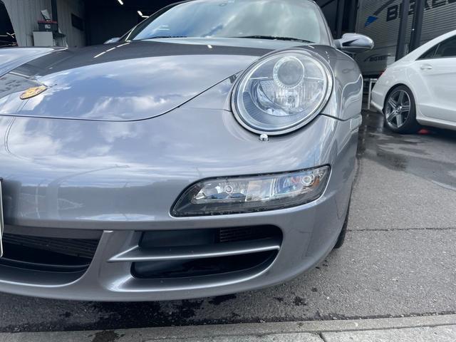 ９１１ ９１１カレラ４Ｓ　カブリオレ　４ＷＤ　オープンカー　ＥＴＣ　ナビ　ＨＩＤ　ＡＴ　シートヒーター　アルミホイール　盗難防止システム　衝突安全ボディ　ＡＢＳ　カセット　エアコン　パワーステアリング　パワーウィンドウ　運転席エアバッグ（31枚目）