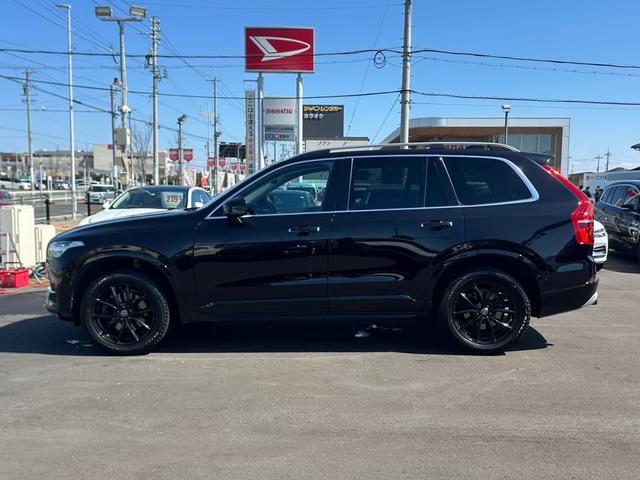 ＸＣ９０ Ｔ５　ＡＷＤ　モーメンタム　４ＷＤ　ＥＴＣ　全周囲カメラ　クリアランスソナー　オートクルーズコントロール　レーンアシスト　パワーシート　パークアシスト　衝突被害軽減システム　ナビ　ＴＶ　オートマチックハイビーム　オートライト（17枚目）