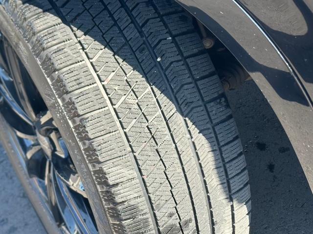 ＸＣ９０ Ｔ５　ＡＷＤ　モーメンタム　４ＷＤ　ＥＴＣ　全周囲カメラ　クリアランスソナー　オートクルーズコントロール　レーンアシスト　パワーシート　パークアシスト　衝突被害軽減システム　ナビ　ＴＶ　オートマチックハイビーム　オートライト（30枚目）