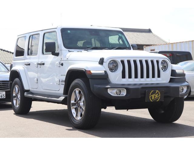 ジープ・ラングラーアンリミテッド サハラ　４ＷＤ　ワンオーナー　革シート　シートヒーター　バックカメラ　クリアランスソナー　オートクルーズコントロール　衝突被害軽減システム　ナビ　ＴＶ　オートライト　ＬＥＤヘッドランプ　アルミホイール（6枚目）