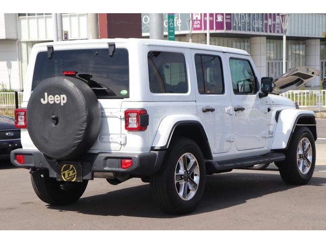 ジープ・ラングラーアンリミテッド サハラ　４ＷＤ　ワンオーナー　革シート　シートヒーター　バックカメラ　クリアランスソナー　オートクルーズコントロール　衝突被害軽減システム　ナビ　ＴＶ　オートライト　ＬＥＤヘッドランプ　アルミホイール（10枚目）