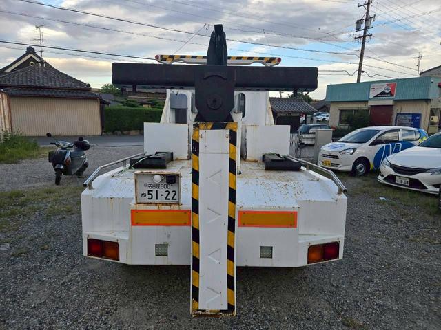 フォワード ベースグレード　トラック　ＭＴ　ＥＴＣ　バックカメラ　エアコン　運転席エアバッグ（19枚目）