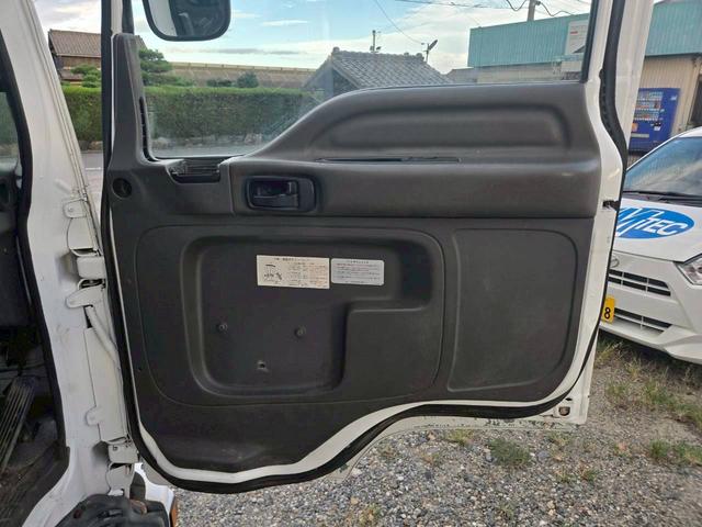 フォワード ベースグレード　トラック　ＭＴ　ＥＴＣ　バックカメラ　エアコン　運転席エアバッグ（49枚目）