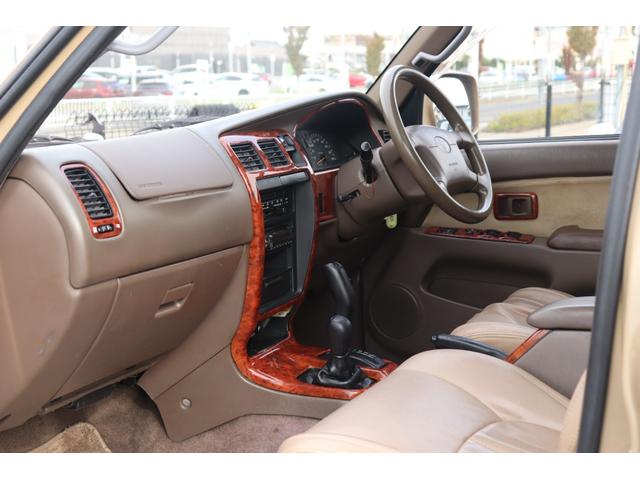 ハイラックスサーフ ＳＳＲ－Ｘ　ワイド　４ＷＤ　ＥＴＣ　バックカメラ　サンルーフ　ＡＴ　ＣＤ　ＡＢＳ　エアコン　パワーステアリング　パワーウィンドウ　革調シートカバー　バグガード（40枚目）