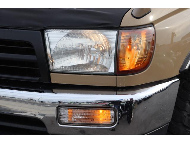 ハイラックスサーフ ＳＳＲ－Ｘ　ワイド　４ＷＤ　ＥＴＣ　バックカメラ　サンルーフ　ＡＴ　ＣＤ　ＡＢＳ　エアコン　パワーステアリング　パワーウィンドウ　革調シートカバー　バグガード（48枚目）