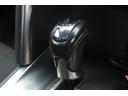 必ず使用するシフトレバー。確りと確認したいですね。