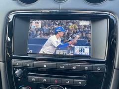 ＴＶ付きの車となっております。送迎時の待ち時間などとてもお役に立ちます。 4