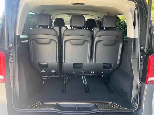 Vクラス V220dアバンギャルドエクストラロングAMGライン ディーゼルターボ  (ブラック&グレーラッピング)(12枚目)