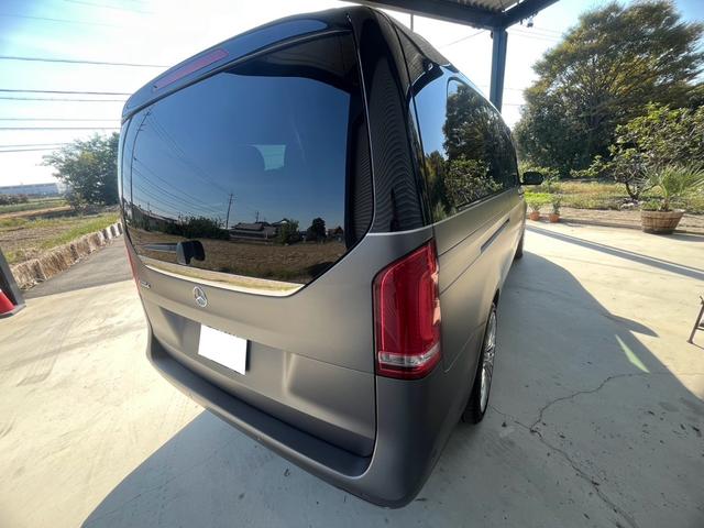 Vクラス V220dアバンギャルドエクストラロングAMGライン ディーゼルターボ  (ブラック&グレーラッピング)(16枚目)