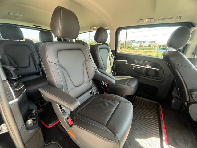 Vクラス V220dアバンギャルドエクストラロングAMGライン ディーゼルターボ  (ブラック&グレーラッピング)(17枚目)