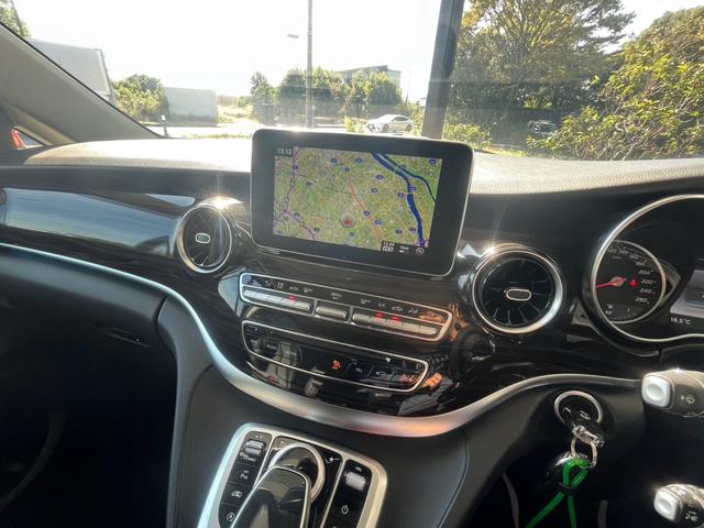 Vクラス V220dアバンギャルドエクストラロングAMGライン ディーゼルターボ  (ブラック&グレーラッピング)(23枚目)