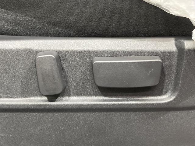 P 三菱e-Assist 両側パワースライドドア 純正ナビ アラウンドビューモニター 禁煙車 シートベンチレーション パワーシート LEDヘッドライト LEDフォグ ステアリングヒーター 7人乗り(7枚目)
