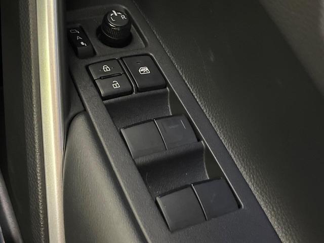 カローラクロス ハイブリッド　Ｚ　純正１０．５型ナビ機能付きＤＡ　全周囲カメラ　禁煙車　衝突軽減装置　シートヒーター　クリアランスソナー　ＬＥＤヘッドライト　ＬＥＤフロントフォグ　パワーバックドア　フルセグ　パワーシート（48枚目）