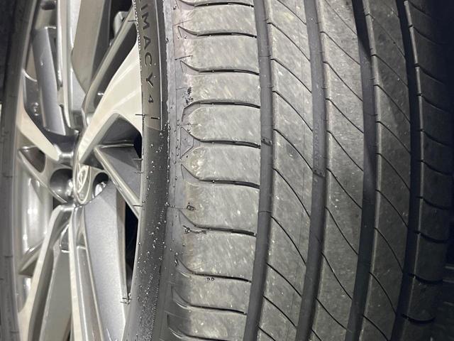 カローラクロス ハイブリッド　Ｚ　純正１０．５型ナビ機能付きＤＡ　全周囲カメラ　禁煙車　衝突軽減装置　シートヒーター　クリアランスソナー　ＬＥＤヘッドライト　ＬＥＤフロントフォグ　パワーバックドア　フルセグ　パワーシート（51枚目）