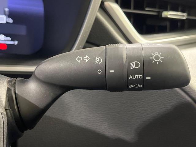カローラクロス ハイブリッド　Ｚ　ガラスルーフ　純正１０．５型ナビ機能付きＤＡ　禁煙車　衝突軽減装置　シートヒーター　バックカメラ　ＥＴＣ　クリアランスソナー　ＬＥＤヘッドライト　ＬＥＤフロントフォグ　フルセグ　パワーバックドア（36枚目）