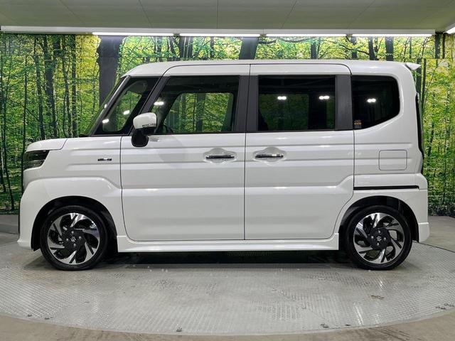 スペーシアカスタム ハイブリッドＸＳターボ　届出済未使用車　地図機能付きディスプレイオーディオ　ターボ　全周囲カメラ　両側電動ドア　衝突被害軽減システム　レーダークルーズ　コーナーセンサー　シートヒーター　オートハイビーム　車線逸脱警報（25枚目）
