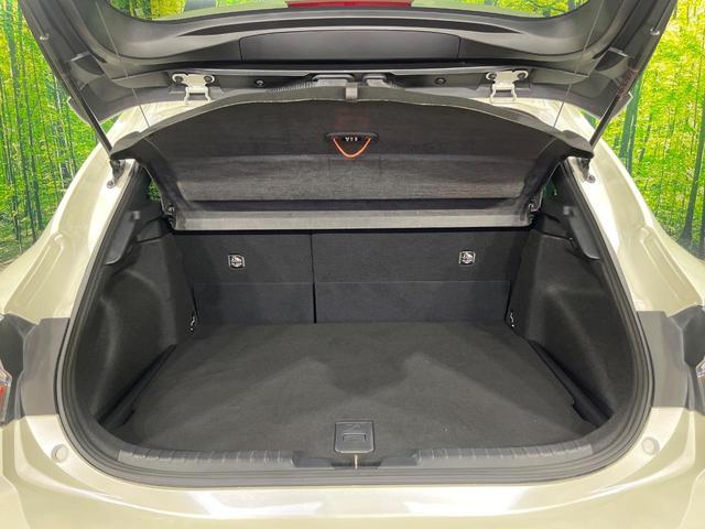 カローラスポーツ ハイブリッドＧ　Ｚ　純正９型ナビ　禁煙車　衝突軽減装置　バックカメラ　ＥＴＣ　クリアランスソナー　ＬＥＤヘッドライト　ＬＥＤフロントフォグ　フルセグ　Ｂｌｕｅｔｏｏｔｈ再生　スマートキー　オートライト（50枚目）