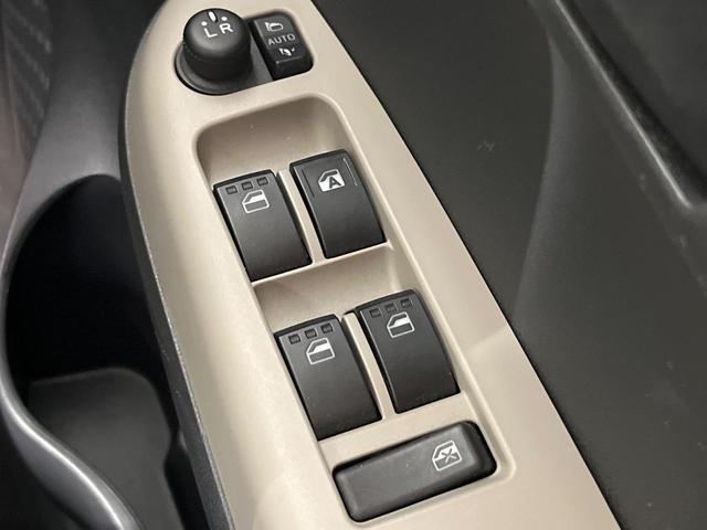 パッソ モーダ　純正ナビ　禁煙車　衝突軽減装置　バックカメラ　クリアランスソナー　ＥＴＣ　フルセグ　Ｂｌｕｅｔｏｏｔｈ再生　ＬＥＤヘッドライト　スマートキー　オートマチックハイビーム　オートライト　オートエアコン（33枚目）