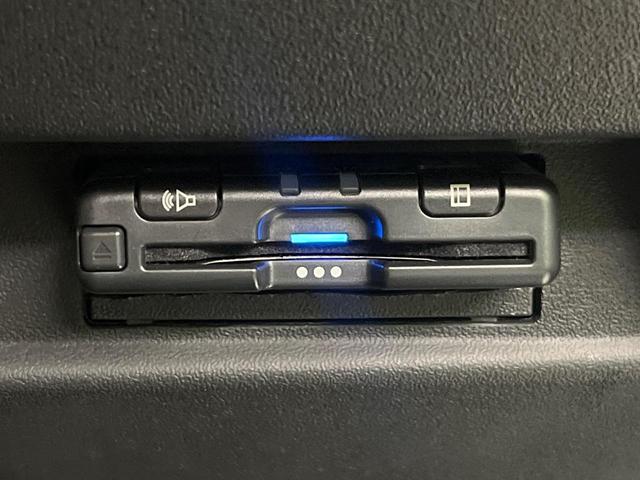 ジムニー XC 禁煙車 フローティング9型ナビ バックモニター ETC シートヒーター セーフティサポート クルーズコントロール LEDヘッドライト オートライト オートエアコン 純正16AW スマートキー(6枚目)
