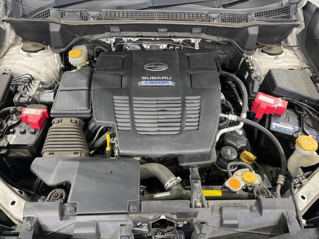 フォレスター アドバンス　禁煙車　４ＷＤ　純正８インチナビ　サイド＆バックカメラ　アイサイトＶｅｒ．３　レーダークルーズ　電動リアゲート　茶革シート　全席シートヒーター　　コーナーセンサー　スマートキー　ＬＥＤヘッド（16枚目）
