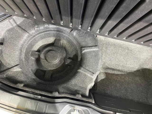 ヴォクシー ZS 煌III 禁煙車 純正9型ナビ フリップダウンモニター バックモニター 寒冷地仕様 セーフティセンス クルーズコントロール 両側電動スライドドア ダブルエアコン LEDヘッドライト 純正16AW スマートキー(55枚目)