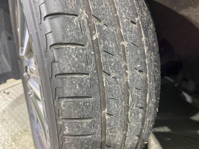 ヴォクシー ＺＳ　禁煙車　ＳＤナビ　バックカメラ　両側電動ドア　クルーズコントロール　衝突被害軽減システム　スマートキー　ＬＥＤヘッドライト　ビルトインＥＴＣ　オートハイビーム　車線逸脱警報　デュアルエアコン（28枚目）