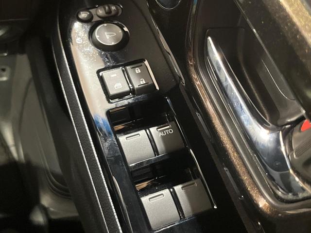 N-BOXカスタム G・Lホンダセンシング 禁煙車 パイオニア8インチナビ バックカメラ 電動スライドドア 衝突被害軽減システム レーダークルーズ ビルトインETC コーナーセンサー スマートキー LEDヘッドライト 車線逸脱警報 CD DVD(32枚目)