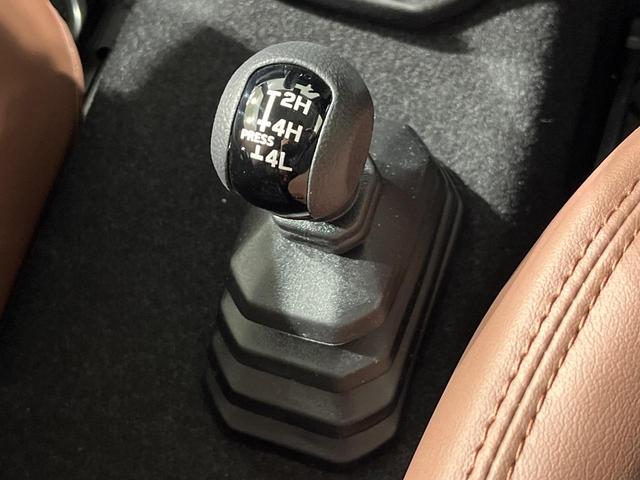 ジムニー XC 禁煙車 4WD MT車 前席シートヒーター コーナーセンサー スマートキー LEDヘッド クルーズコントロール オートライト オートエアコン 純正16インチアルミホイール(24枚目)