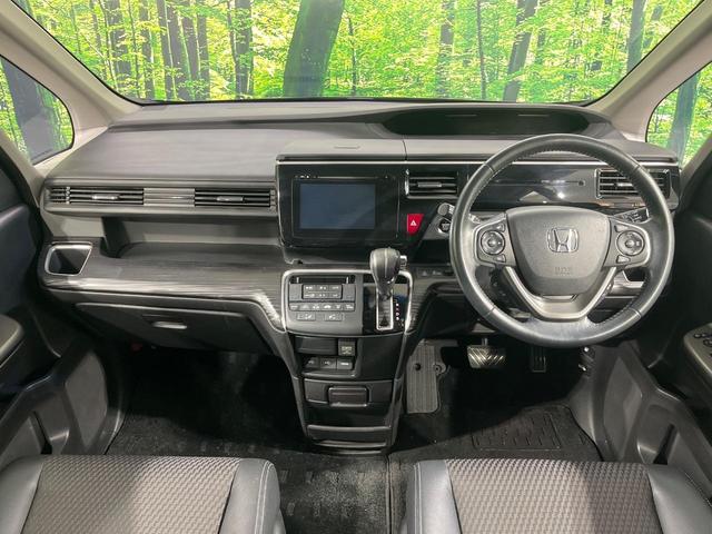 ステップワゴンスパーダ スパーダ・クールスピリット ホンダセンシング 禁煙車 7人乗り メーカーナビ 全周囲カメラ 両側電動ドア 後席モニター 衝突被害軽減システム リアオートエアコン レーダークルーズ コーナーセンサー ETC 車線逸脱警報(2枚目)