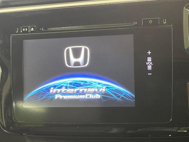 ステップワゴンスパーダ スパーダ・クールスピリット ホンダセンシング 禁煙車 7人乗り メーカーナビ 全周囲カメラ 両側電動ドア 後席モニター 衝突被害軽減システム リアオートエアコン レーダークルーズ コーナーセンサー ETC 車線逸脱警報(3枚目)