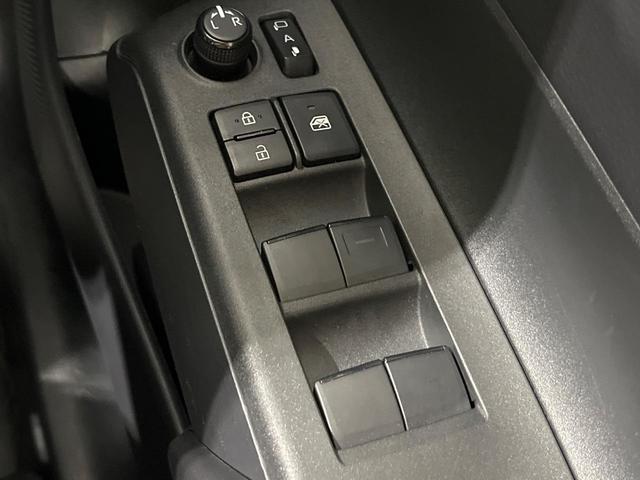 アクア X 禁煙車 純正ナビ機能付きDA バックカメラ ビルトインETC レーダークルーズ スマートキー LEDヘッドライト オートハイビーム オートライト 車線逸脱警報(33枚目)