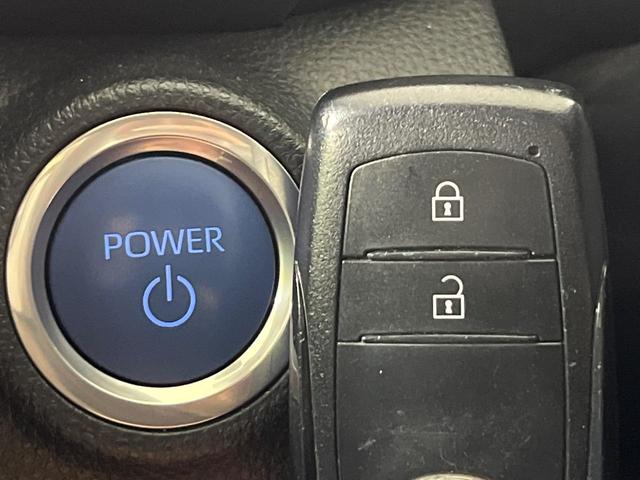 アクア X 純正ナビ機能付きDA 禁煙車 衝突軽減装置 バックカメラ LEDヘッドライト Bluetooth再生 スマートキー プライバシーガラス 電動格納ミラー 盗難防止装置(7枚目)