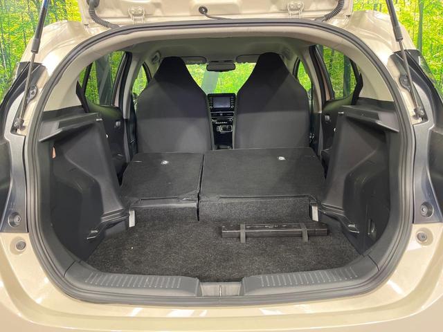アクア X 純正ナビ機能付きDA 禁煙車 衝突軽減装置 バックカメラ LEDヘッドライト Bluetooth再生 スマートキー プライバシーガラス 電動格納ミラー 盗難防止装置(10枚目)