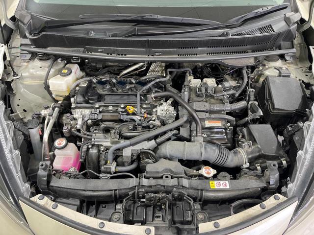 アクア X 純正ナビ機能付きDA 禁煙車 衝突軽減装置 バックカメラ LEDヘッドライト Bluetooth再生 スマートキー プライバシーガラス 電動格納ミラー 盗難防止装置(18枚目)