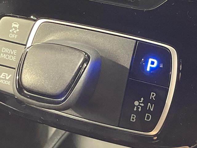 アクア X 純正ナビ機能付きDA 禁煙車 衝突軽減装置 バックカメラ LEDヘッドライト Bluetooth再生 スマートキー プライバシーガラス 電動格納ミラー 盗難防止装置(35枚目)