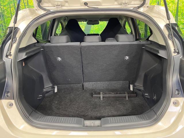 アクア X 純正ナビ機能付きDA 禁煙車 衝突軽減装置 バックカメラ LEDヘッドライト Bluetooth再生 スマートキー プライバシーガラス 電動格納ミラー 盗難防止装置(50枚目)