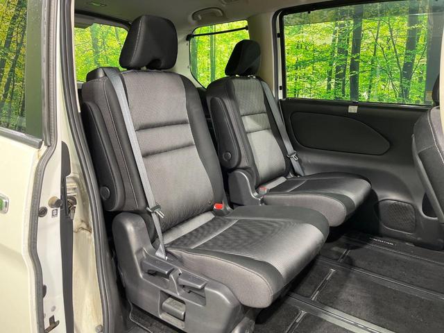 セレナ ｅ－パワー　ハイウェイスターＶ　禁煙車　後期　純正１０型ナビ　フリップダウンモニター　アラウンドビューモニター　プロパイロット　ハンズフリー両側電動スライドドア　デジタルインナーミラー　ビルトインＥＴＣ　ＬＥＤ　純正１５ＡＷ（9枚目）